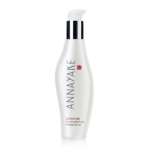 Sữa dưỡng thể chống lão hoá Annayake Ultra Body Care